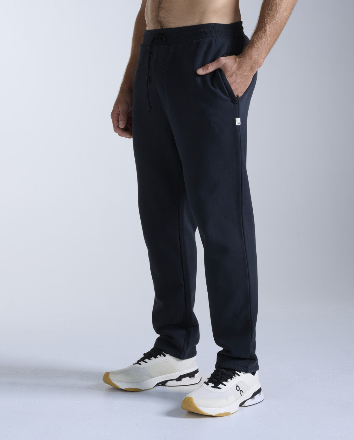 2xu-ez-straight-leg-organic-cotton-trackpants-nero-pantaloni-tuta-cotone-bio image 2