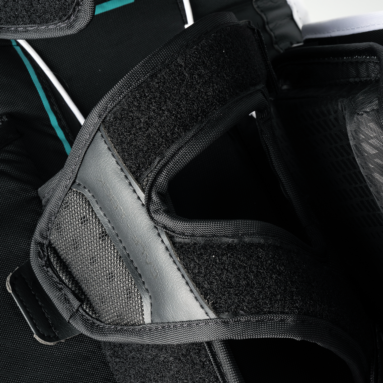 bauer-supreme-fuse-parastinchi-portiere-senior-goal-pad-elite image 4