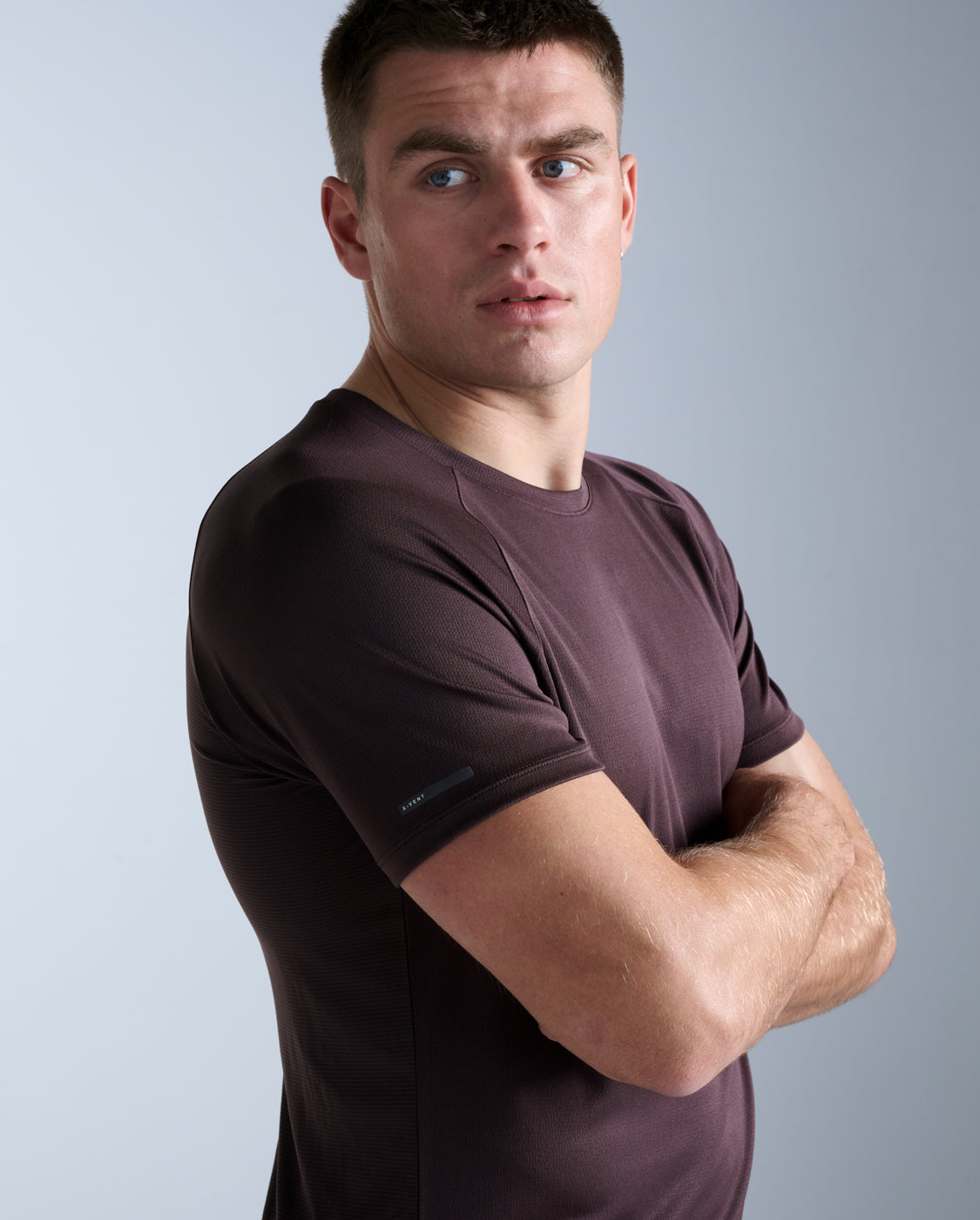 2xu-aero-tee-maglietta-running-uomo-slim-marrone image 3