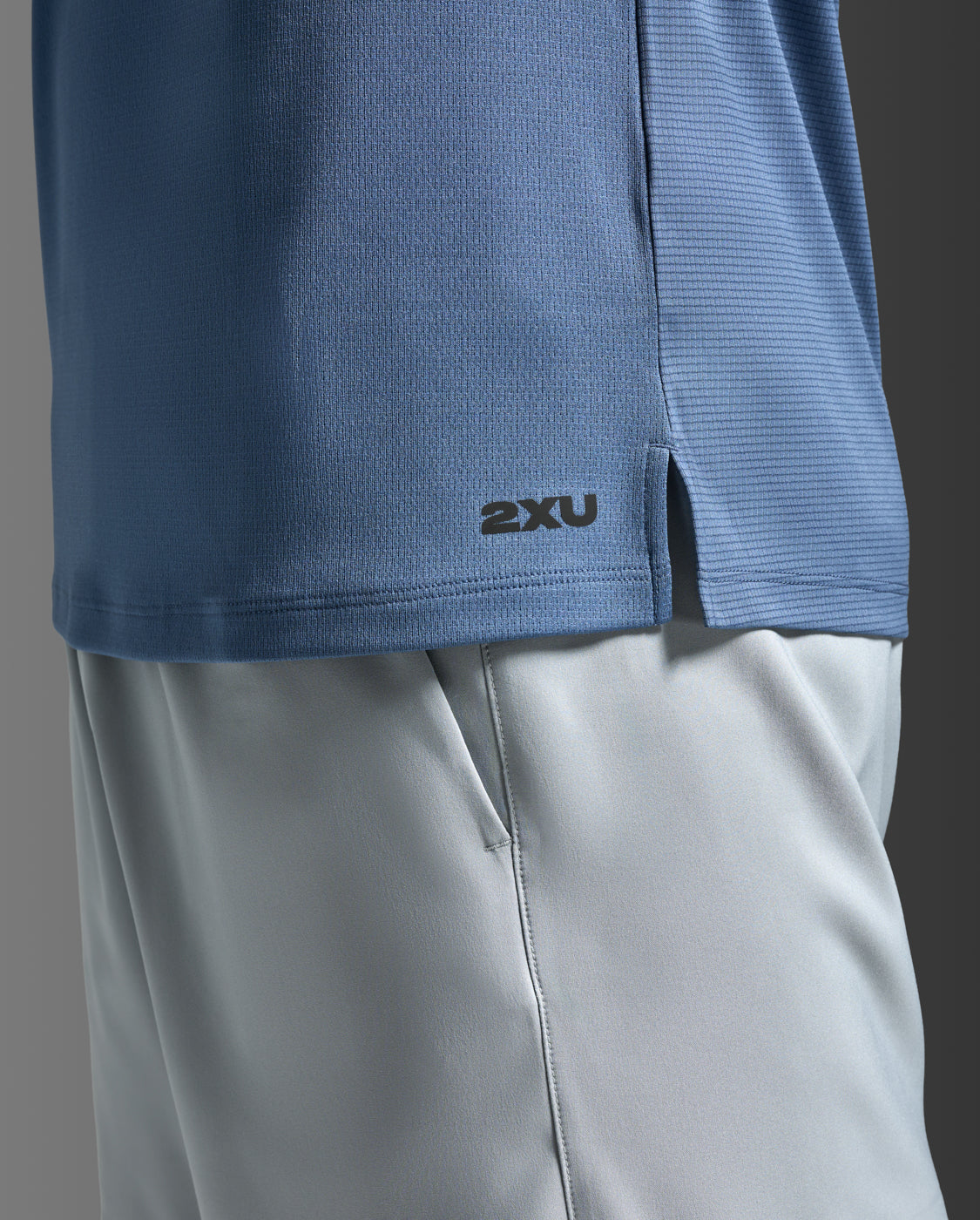 2xu-aero-tank-canotta-running-uomo-slim-fit-blu image 6