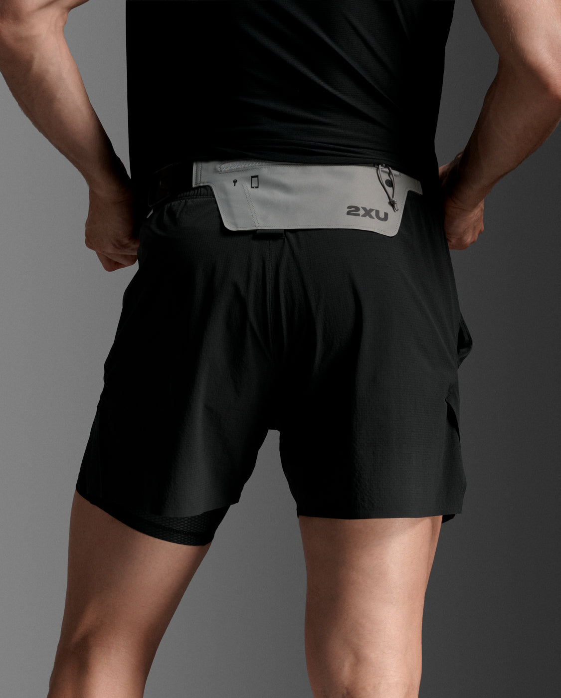 2xu-slim-run-belt-cintura-running-grigia image 4