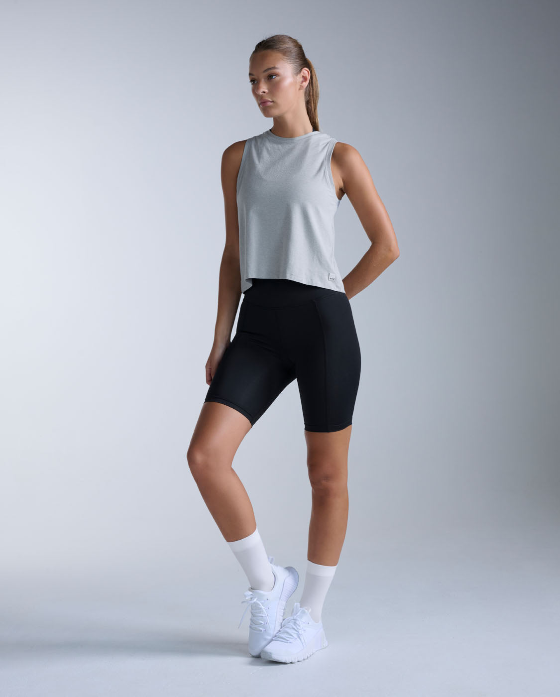 2xu-form-soft-jersey-canotta-relaxed-donna-grigia image 6