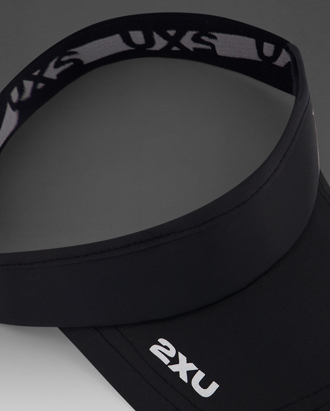 2xu-performance-visor-visiera-tecnica-unisex-nero image 4
