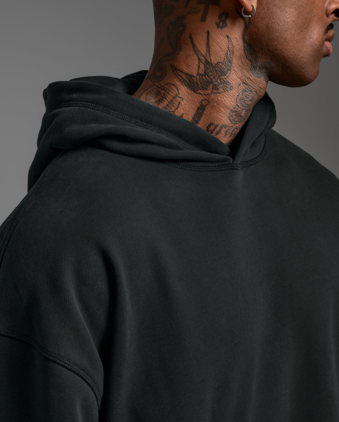 2xu-ez-oversized-organic-cotton-hoodie-felpa-con-cappuccio-nera-oversize image 7