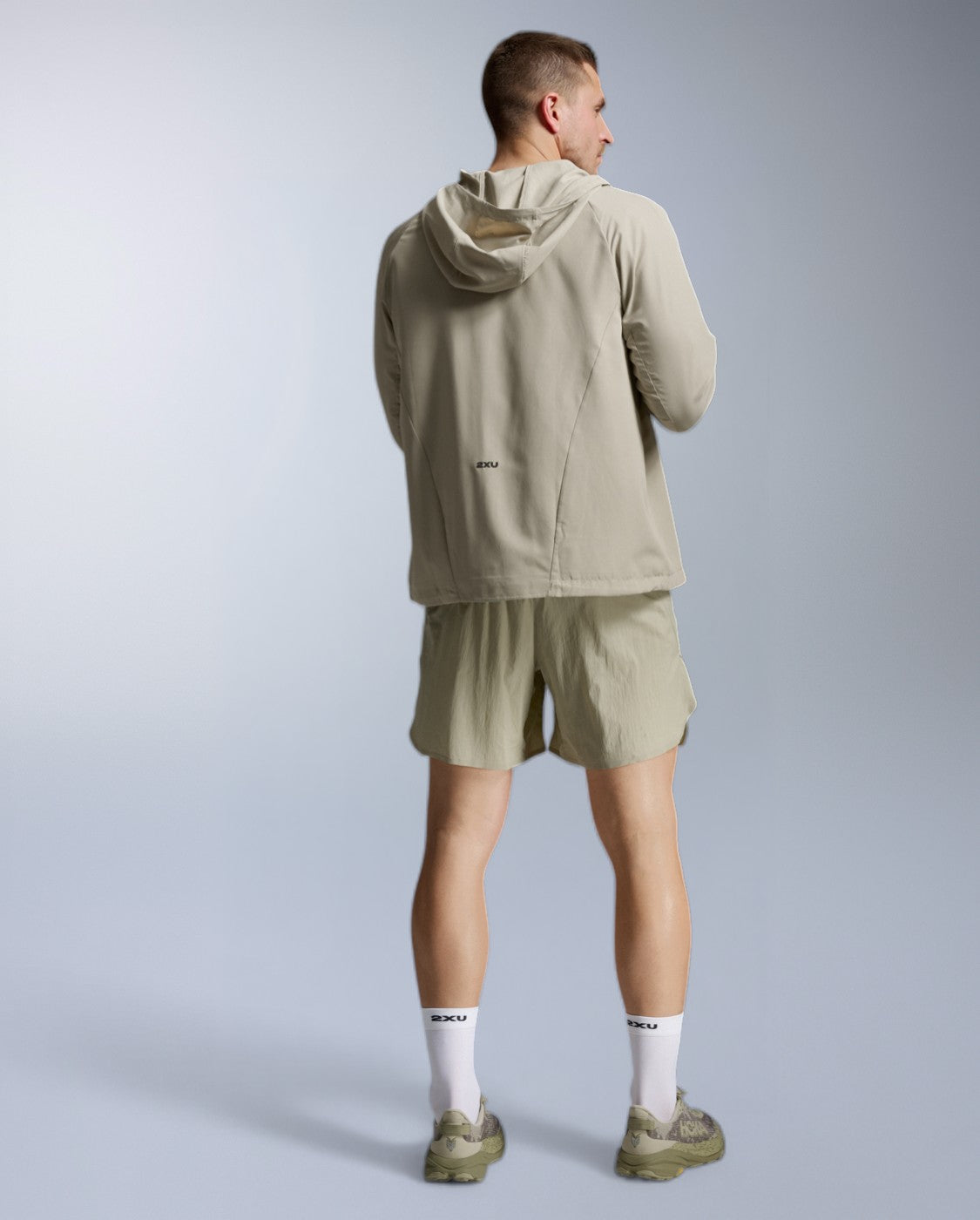 2xu-aero-hex-windbreaker-uomo-giacca-antivento-running-beige image 6