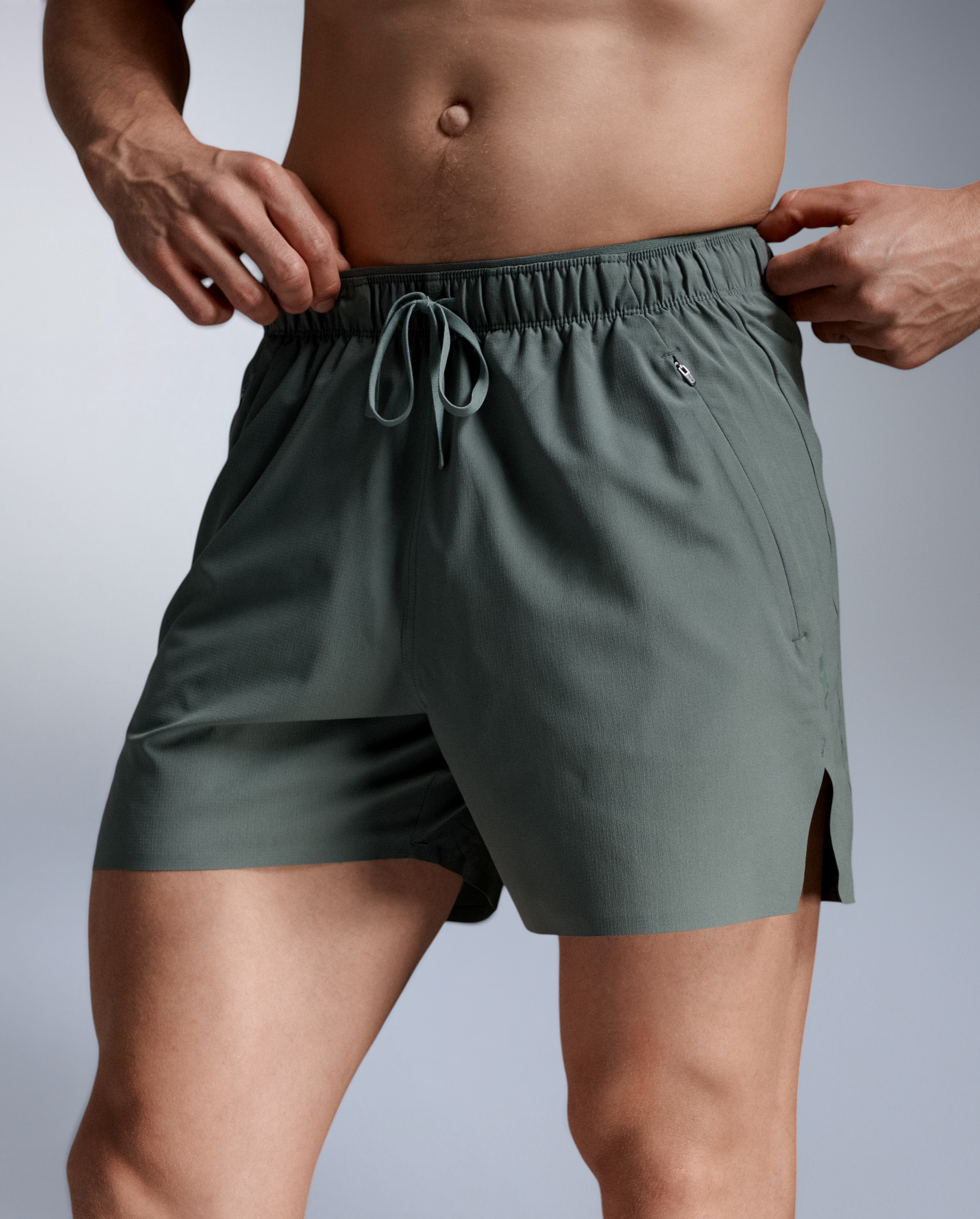 2xu-motion-5-inch-unlined-shorts-pantaloncini-training-corti-uomo image 4