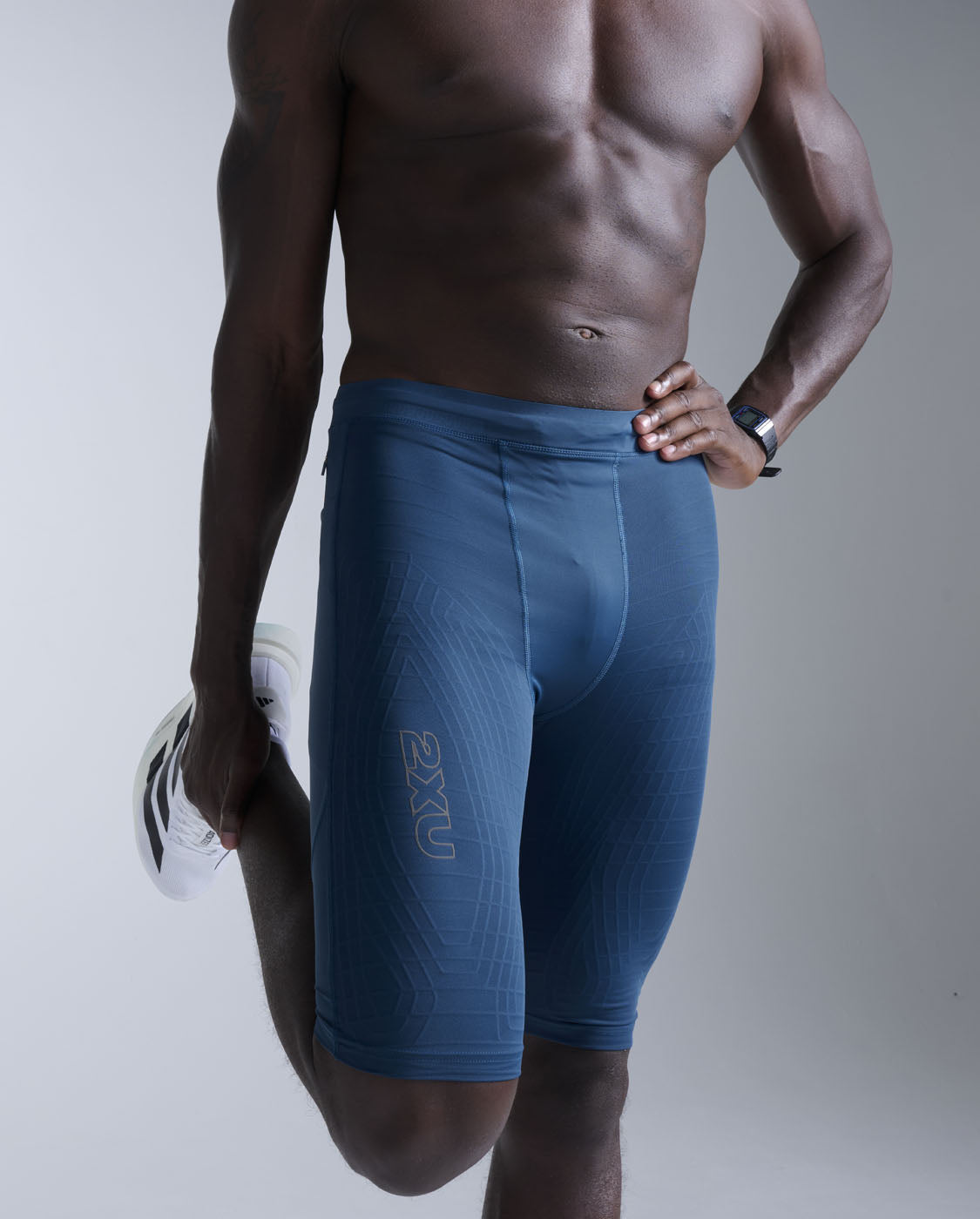 2xu-light-speed-react-compression-shorts-uomo-blu image 6