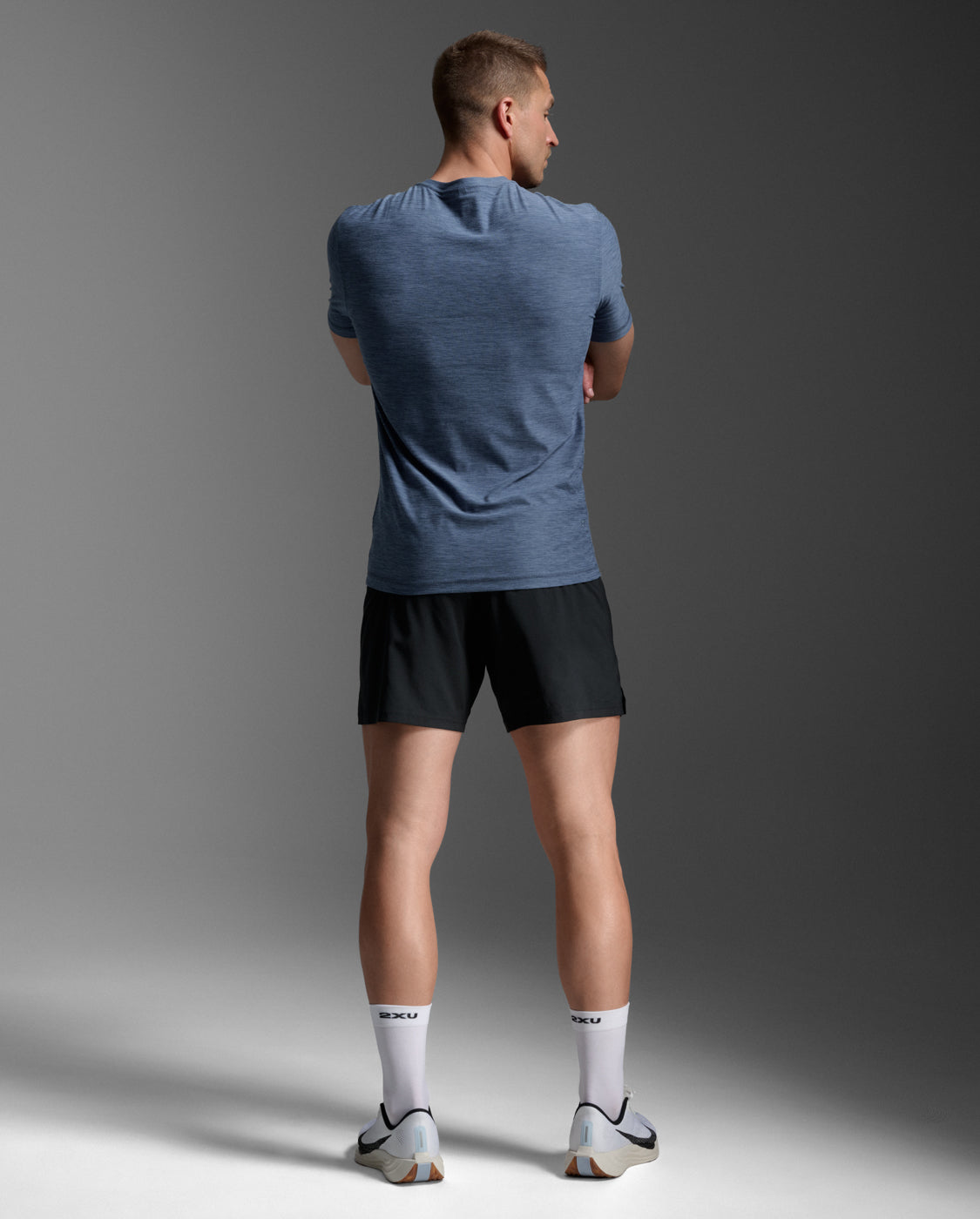 2xu-aspire-signature-tee-t-shirt-training-uomo-regular image 2