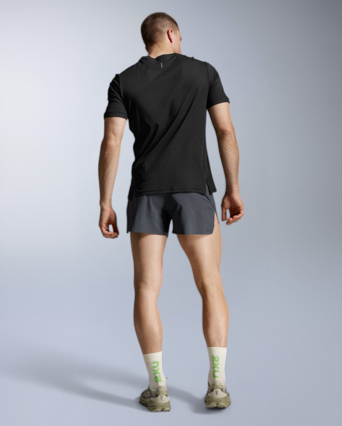 2xu-aero-trail-tee-uomo-maglia-trail-running-nera-regular-fit image 5