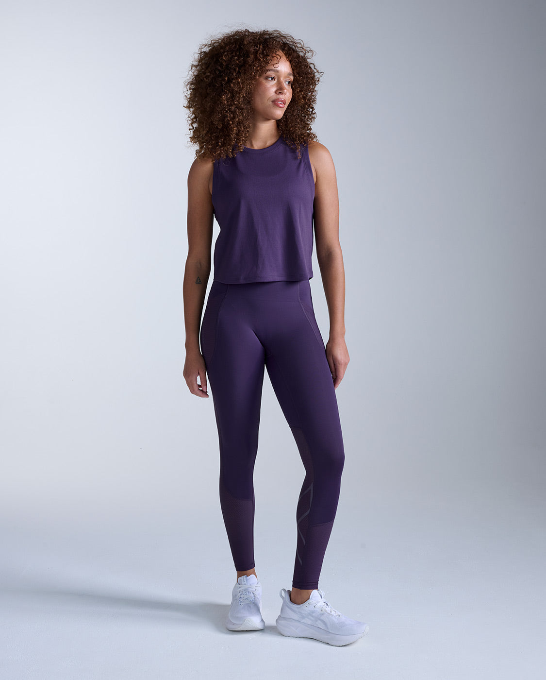 2xu-aero-mesh-crop-tank-canotta-running-donna-crop-viola image 6