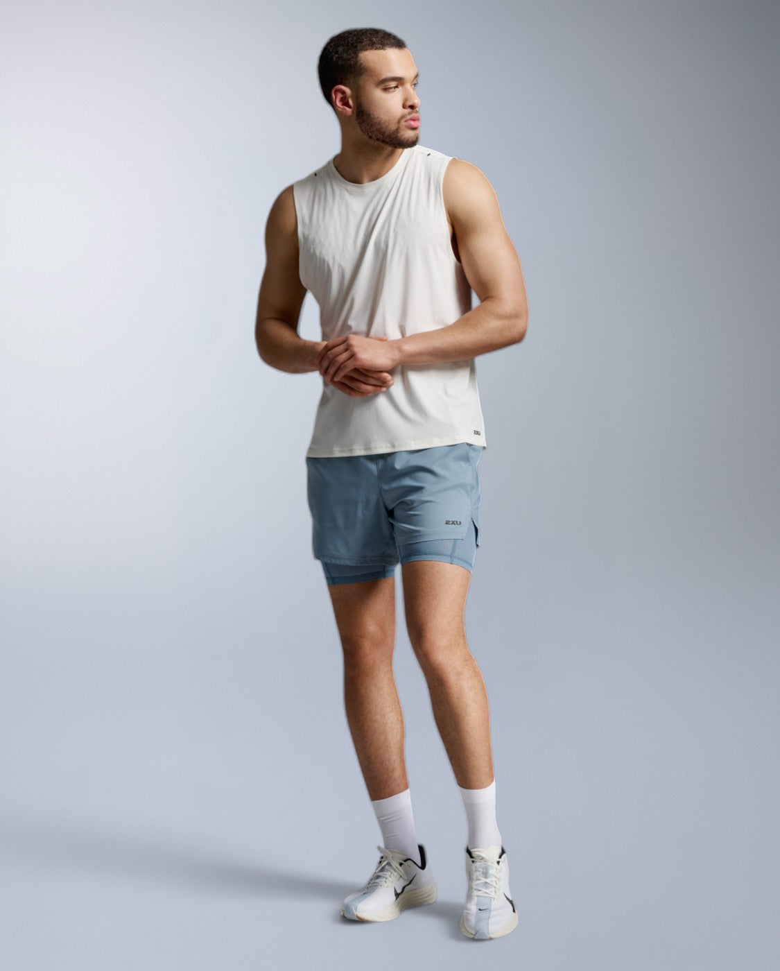 2xu-aero-trail-tank-uomo-beige-canotta-trail-leggera-upf-50 image 7