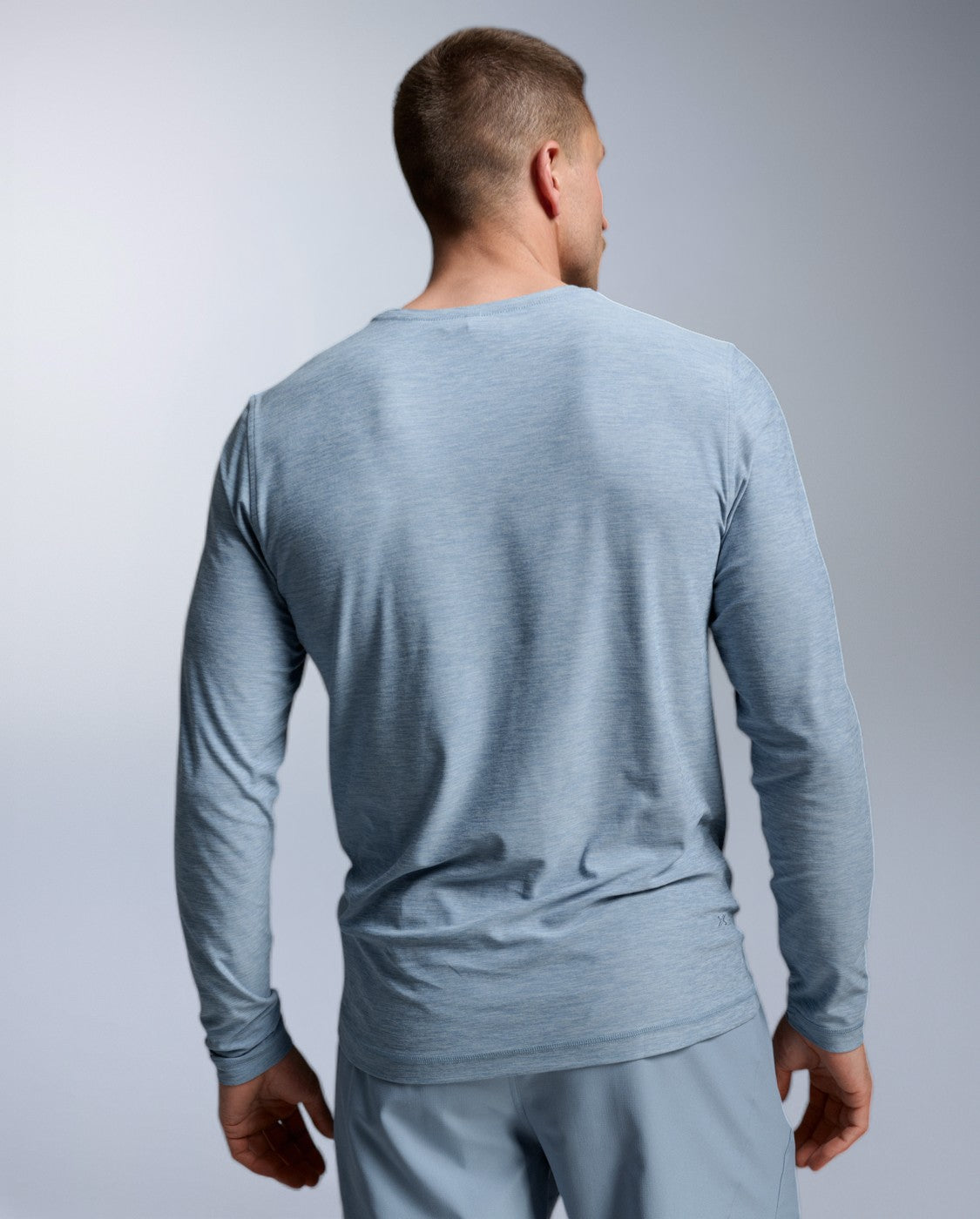 2xu-signature-long-sleeve-maglia-manica-lunga-uomo-blu image 5