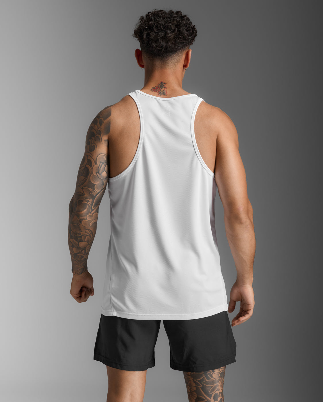 2xu-aspire-singlet-uomo-canotta-tecnica-bianco-a-rapida-asciugatura image 3