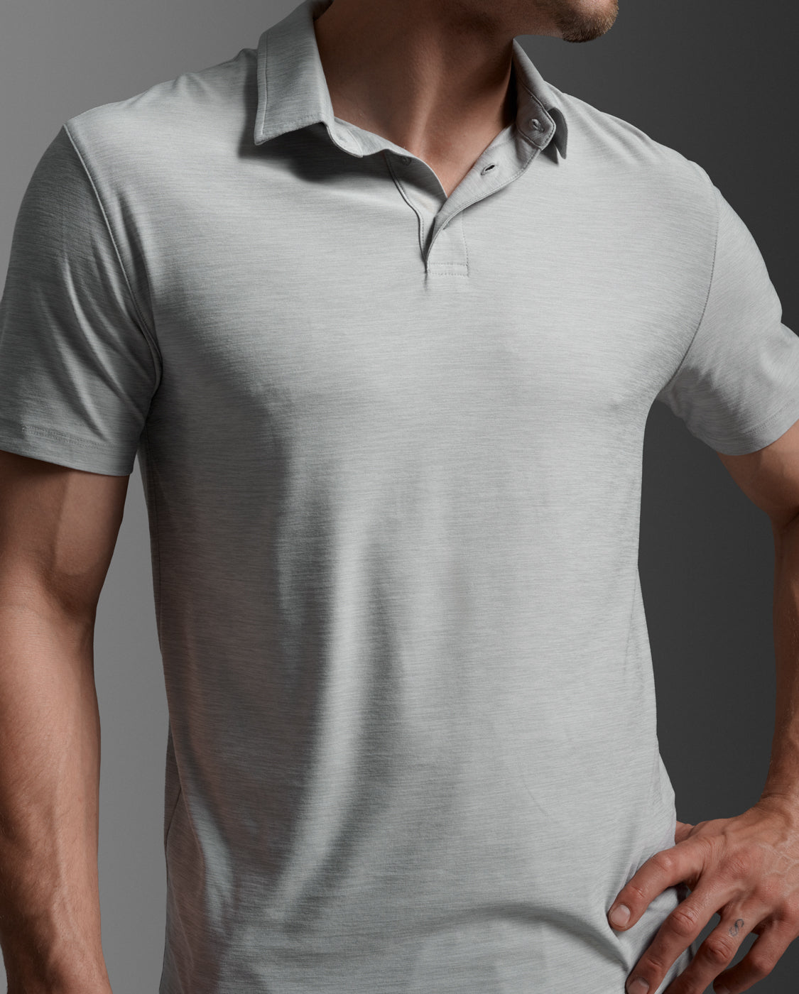 2xu-signature-polo-training image 5