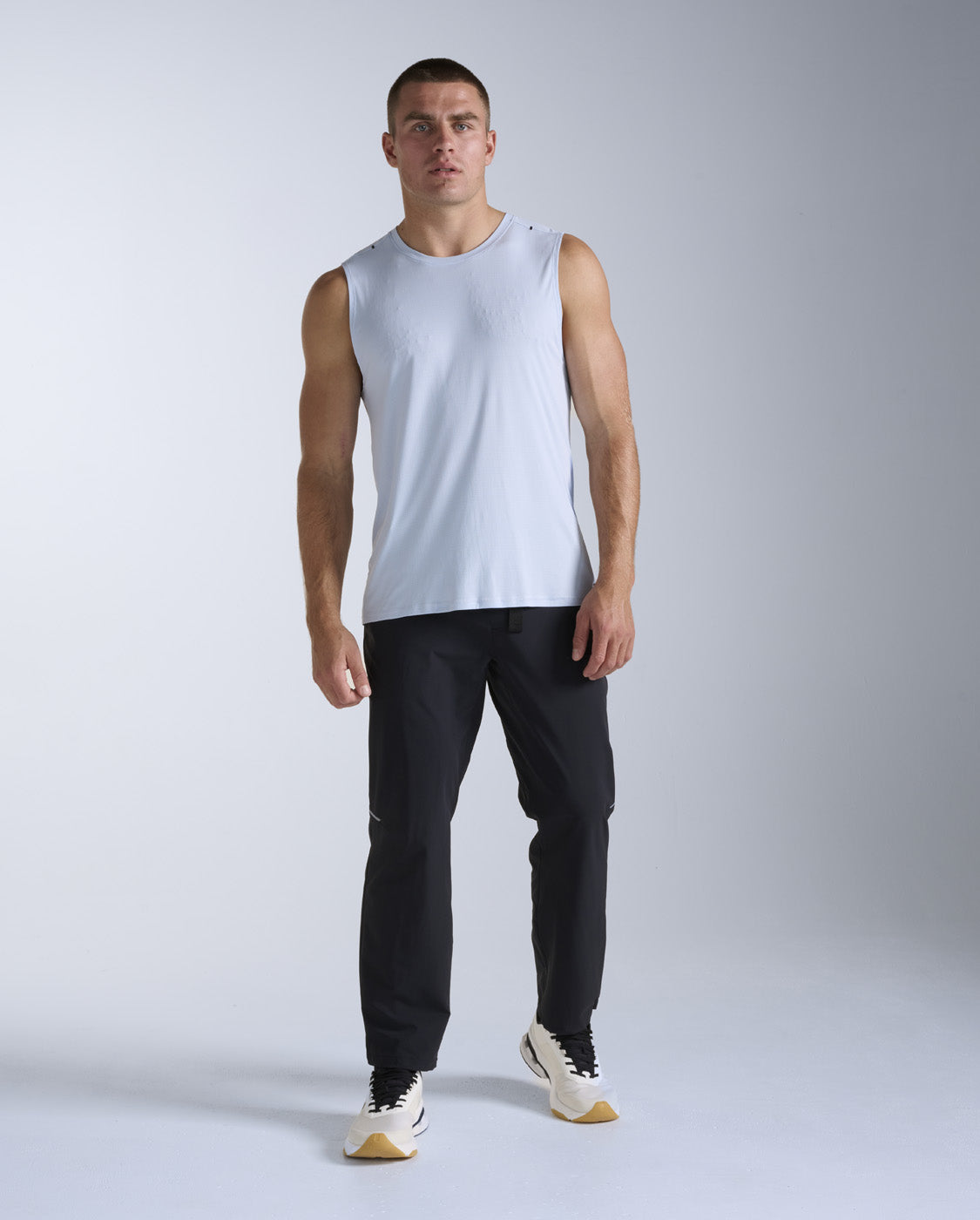 2xu-aero-trail-tank-uomo-canotta-trail-blu image 3
