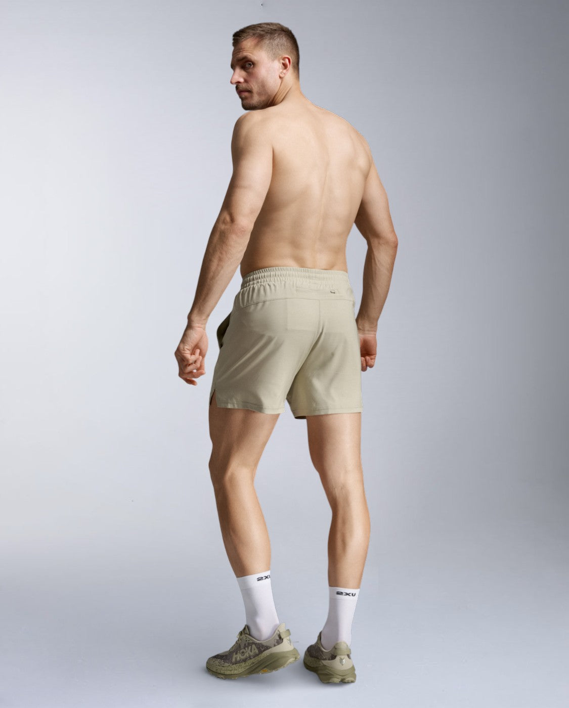 2xu-aero-5-inch-shorts-pantaloncini-running-uomo-beige image 7