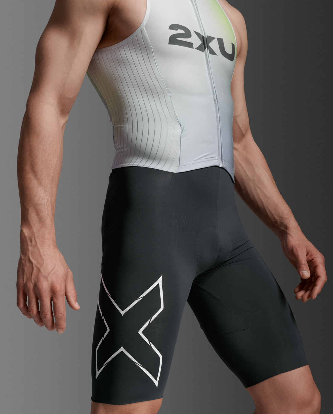 2xu-light-speed-react-trisuit-triathlon-uomo image 8