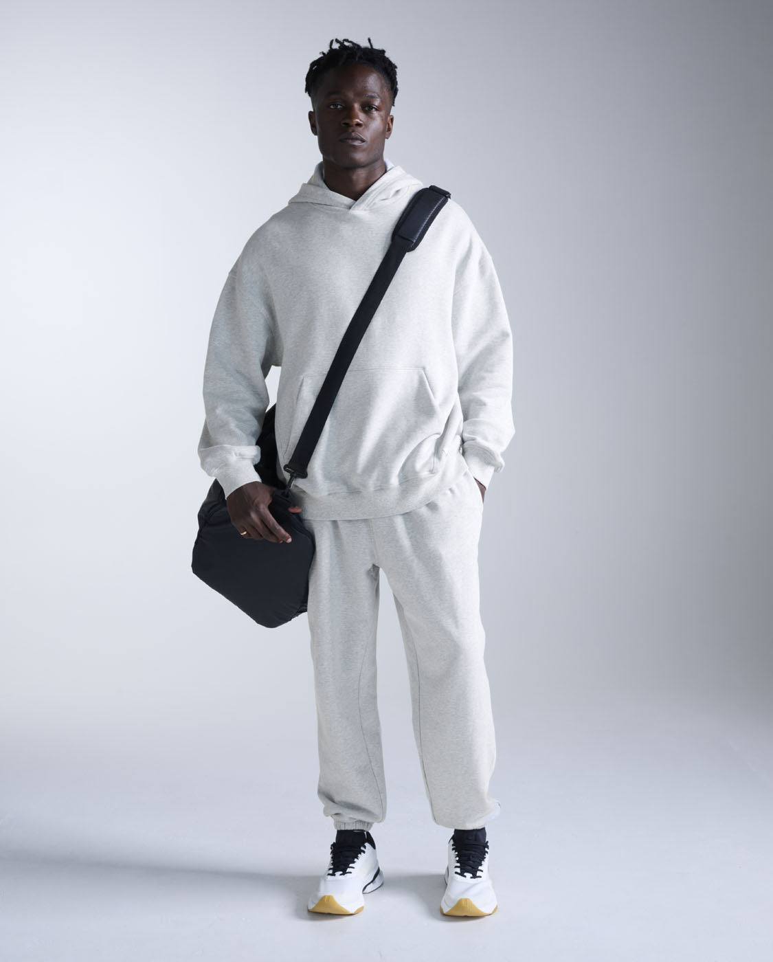 2xu-ez-oversized-organic-cotton-trackpants-pantaloni-tuta-uomo-grigio image 6