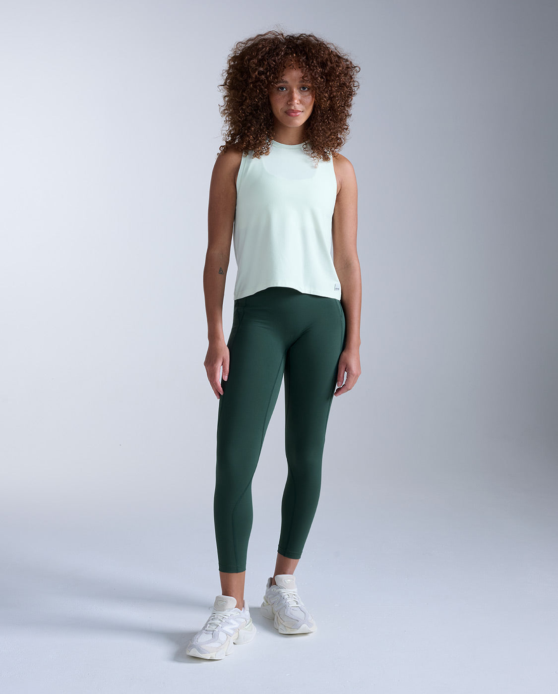 2xu-form-soft-jersey-relaxed-tank-canotta-training-verde image 6