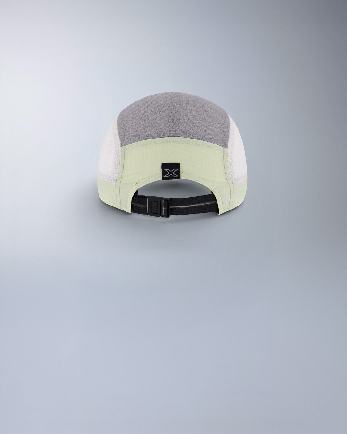 2xu-light-speed-small-cap-cappellino-running-profilo-basso image 3