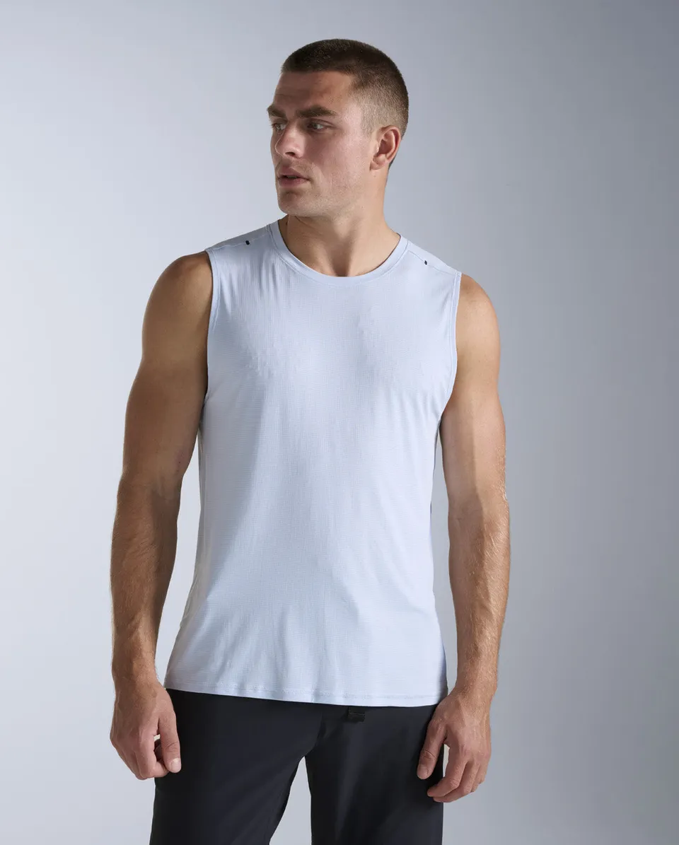 2xu-aero-trail-tank-uomo-canotta-trail-blu image 1