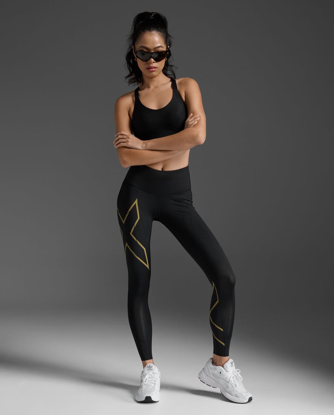 2xu-light-speed-mid-rise-compression-tights image 1