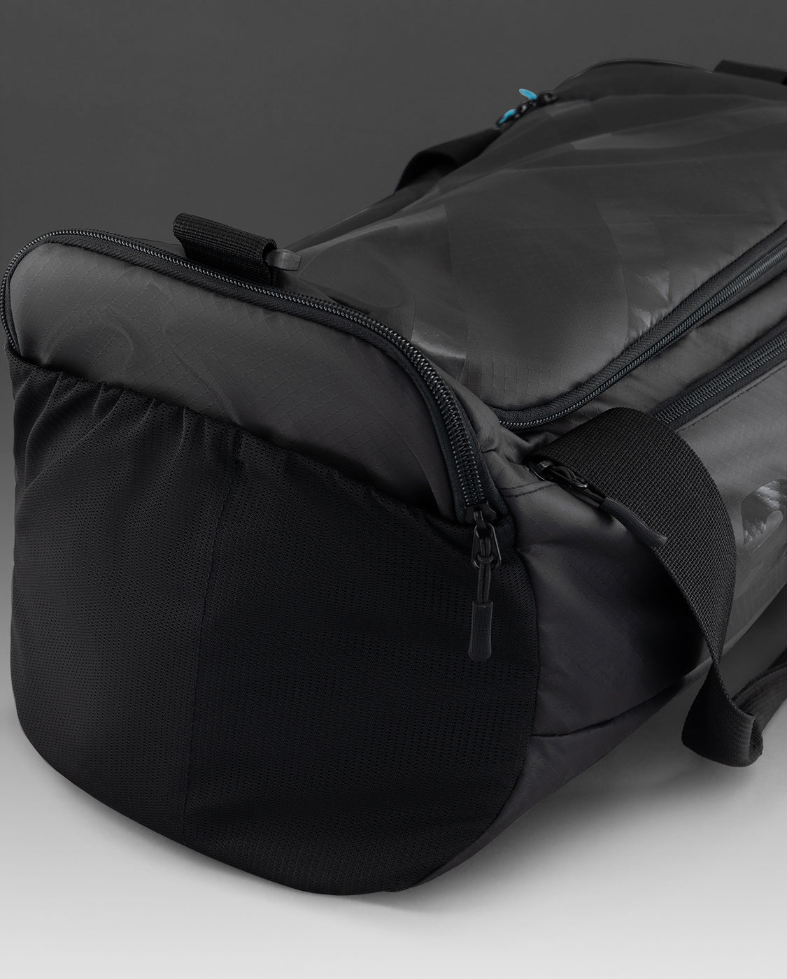 2xu-gym-bag-30l-nero image 6