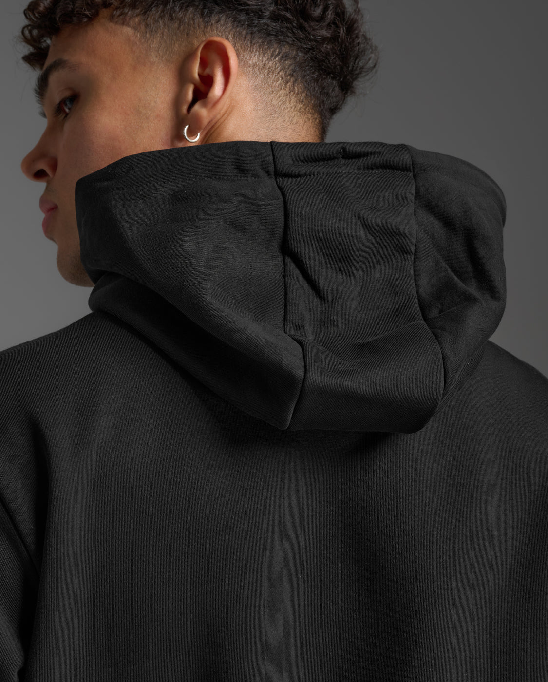 2xu-aspire-zip-hoodie-uomo-con-cappuccio-nera image 6