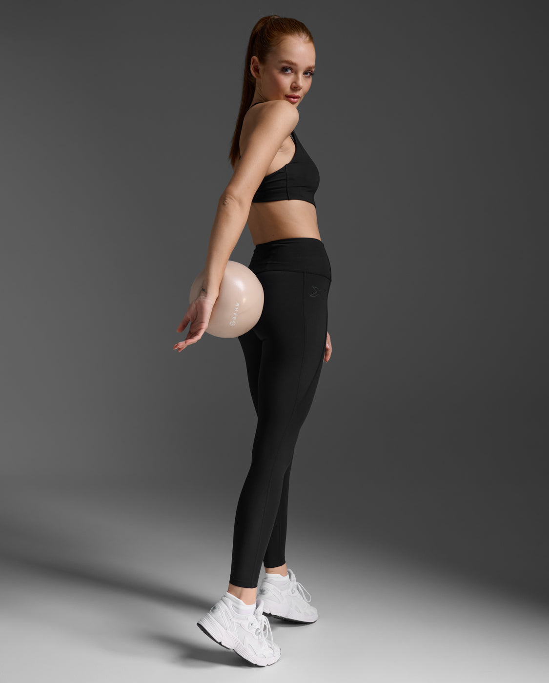 2xu-form-soft-touch-hi-rise-compression-tights-nero image 8