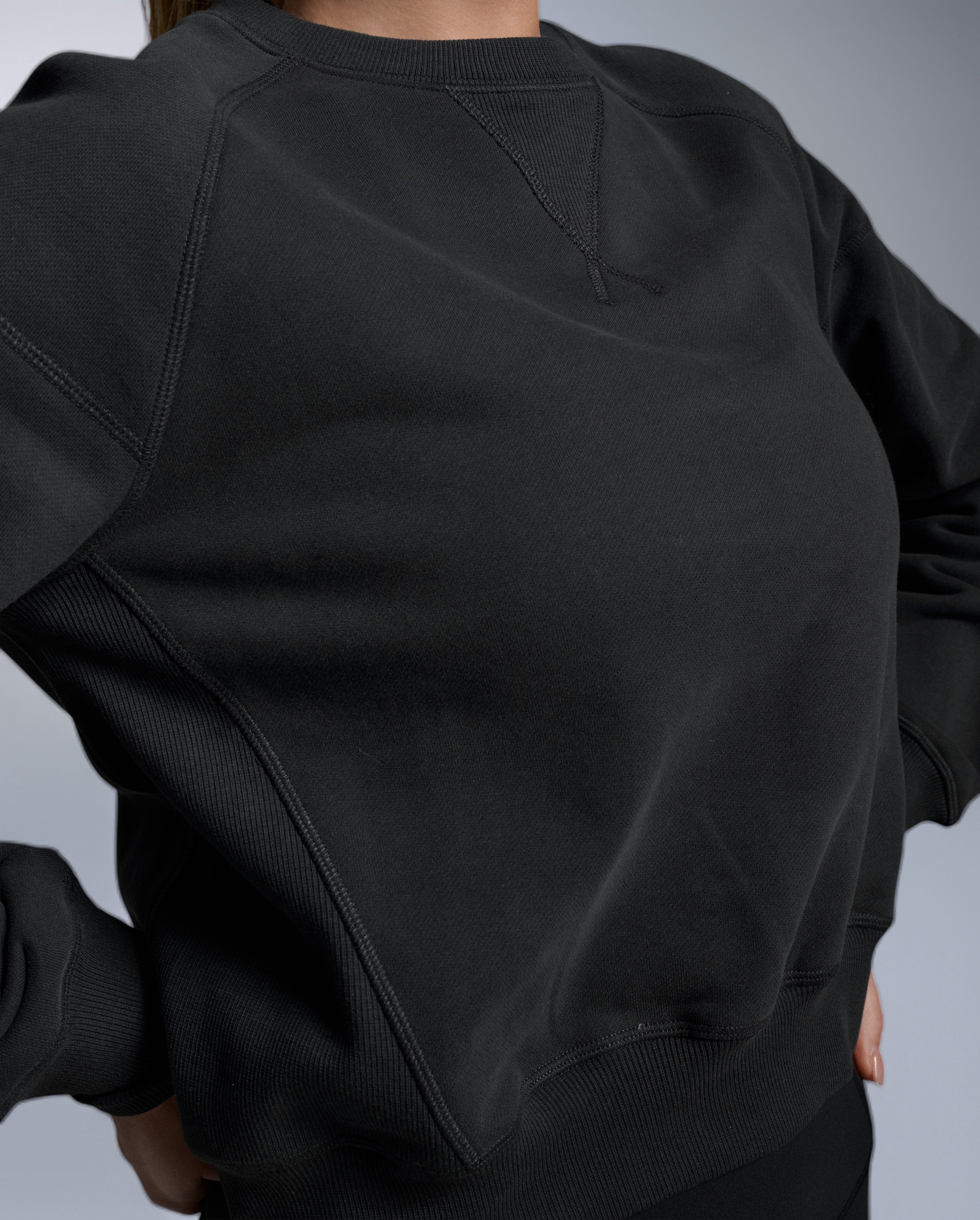 2xu-ez-organic-cotton-ribbed-crew-donna-felpa-nera image 2