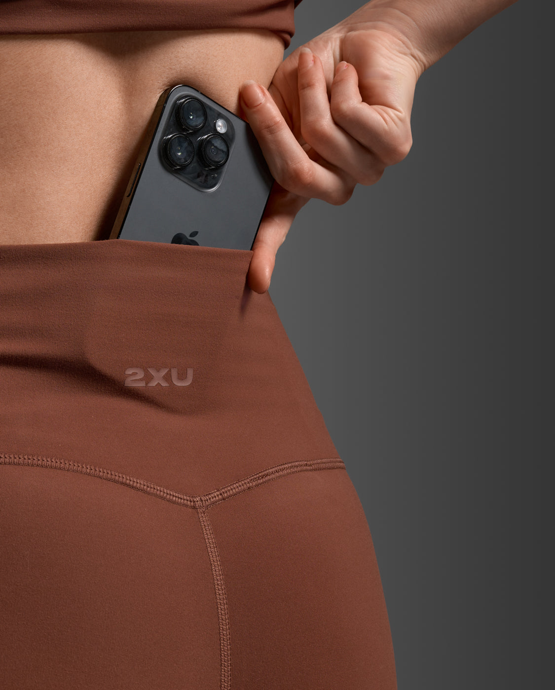 2xu-fluid-hi-rise-tights-leggings-training-donna-marrone image 7