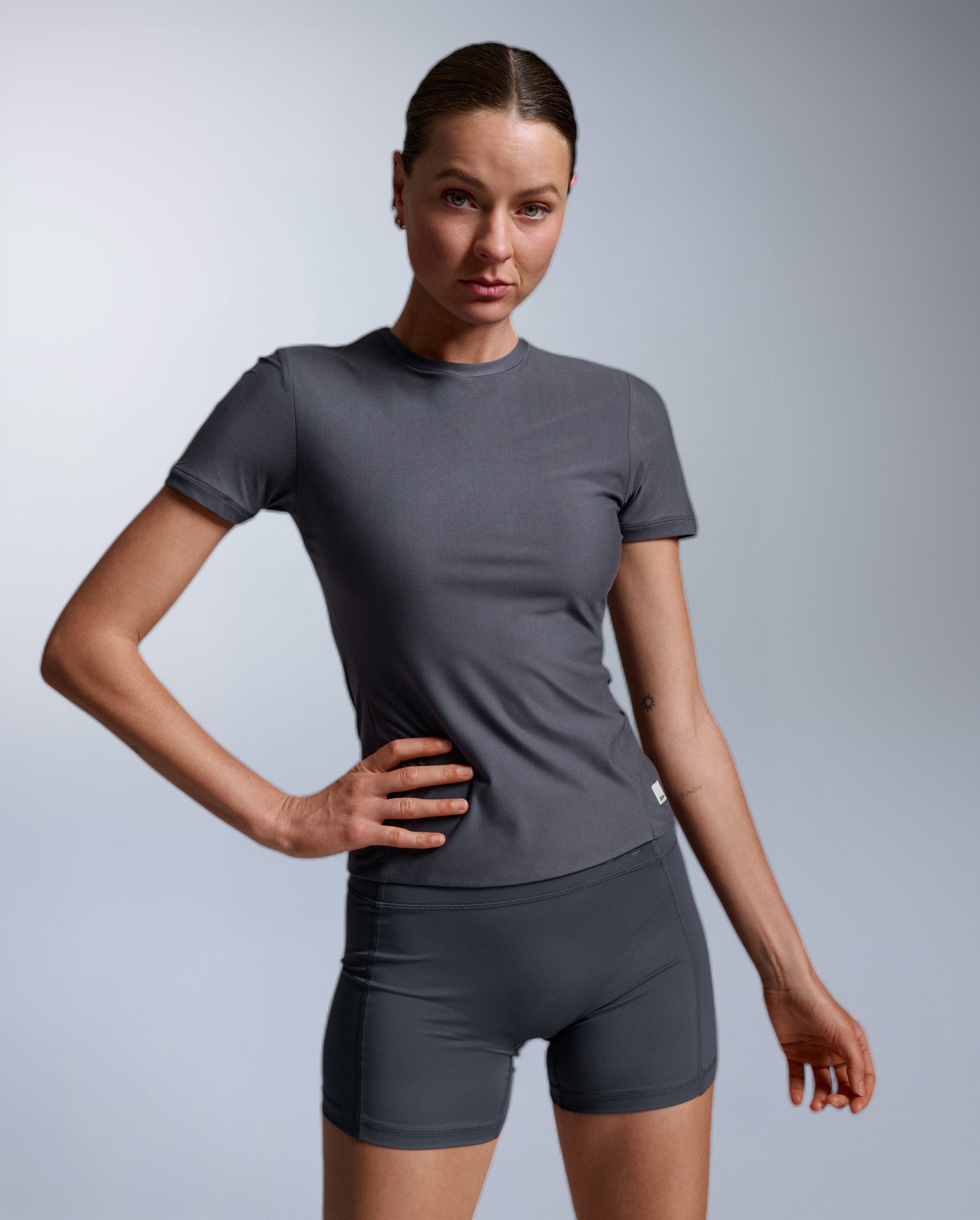 2xu-wonderluxe-fitted-tee-donna-blu-maglia-tecnica image 2