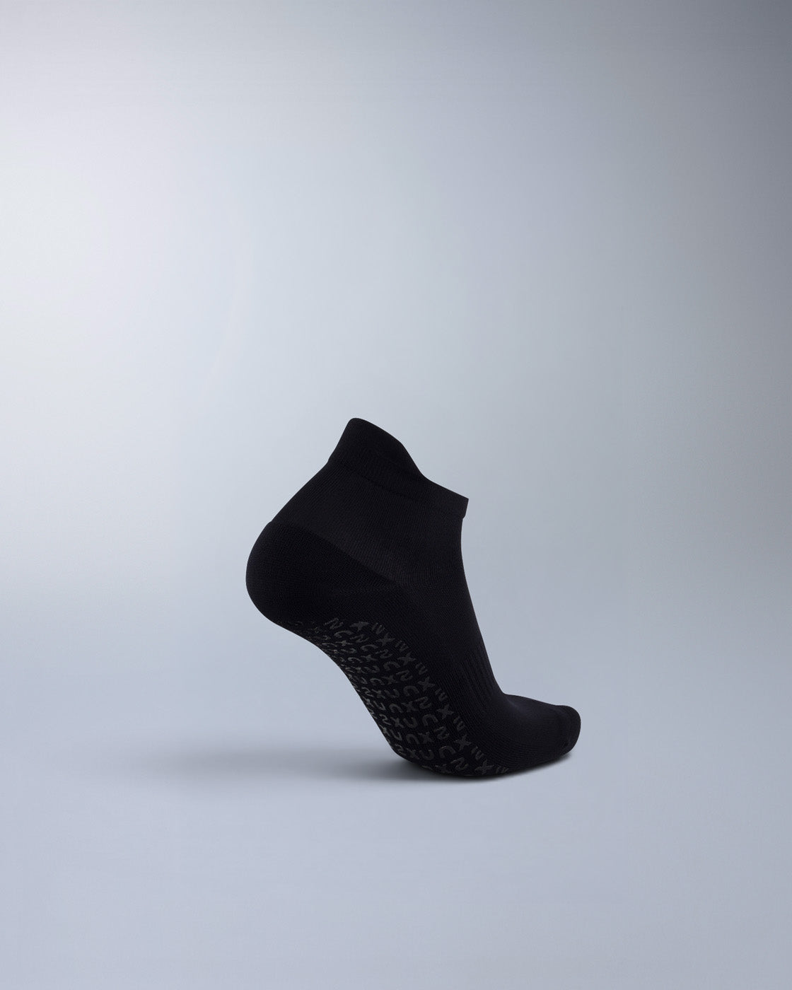 2xu-performance-ankle-grip-socks-unisex-calzini-grip-neri-alla-caviglia image 3