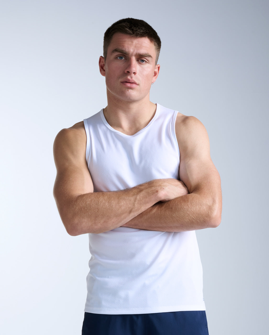 2xu-aero-tank-uomo-bianco-slim-canotta-running-traspirante image 1