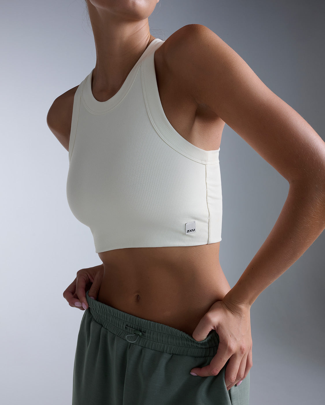 2xu-fluid-tencel-ribbed-crop-tank-top-crop-beige image 2