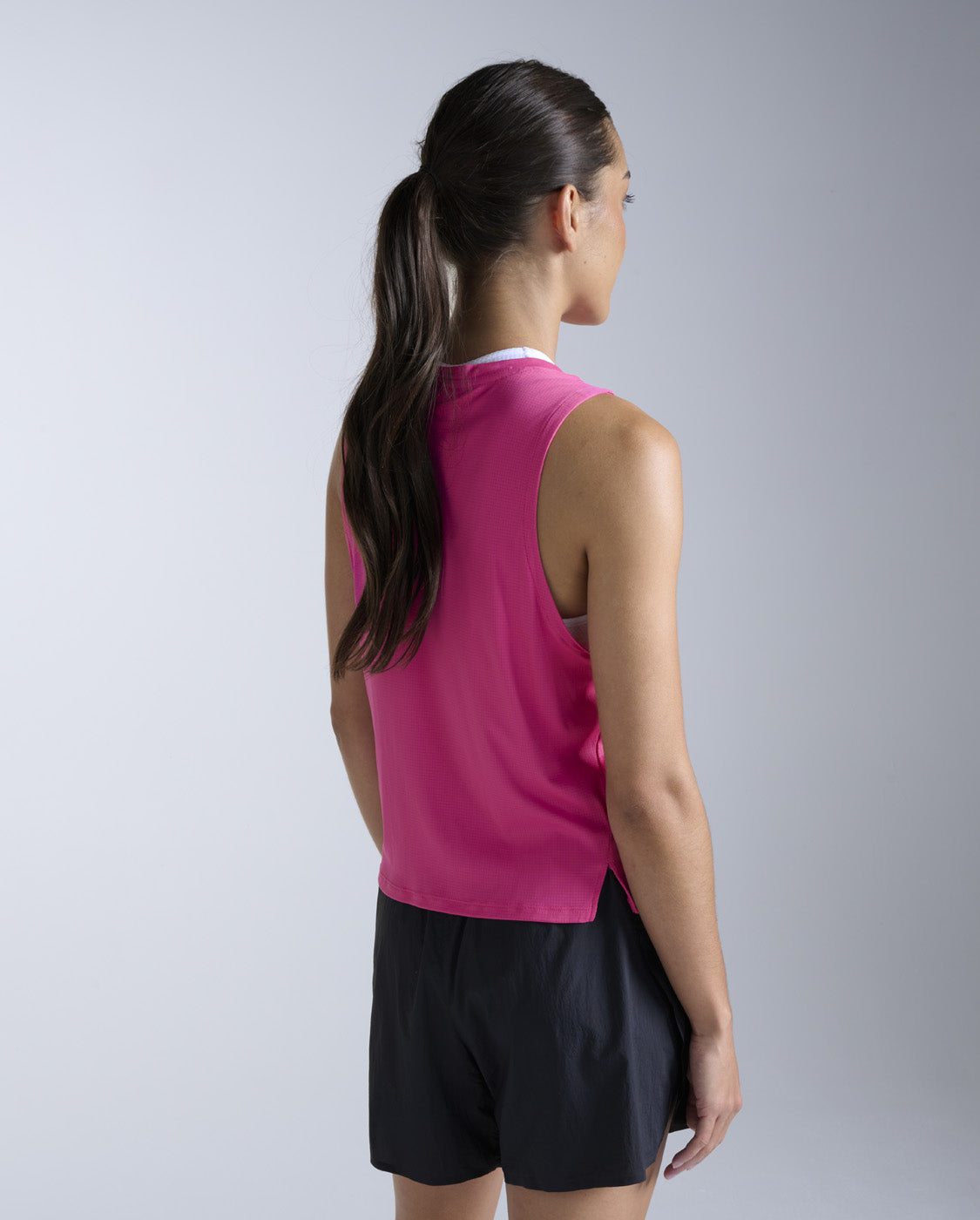 2xu-aero-trail-tank-canotta-trail-running-donna-rosa-upf-50 image 3