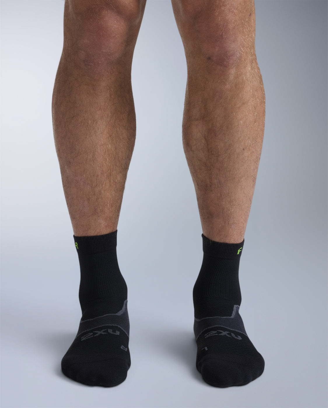 2xu-recovery-achilles-crew-socks-with-fir-calze-crew-a-compressione-moderata-ner image 4