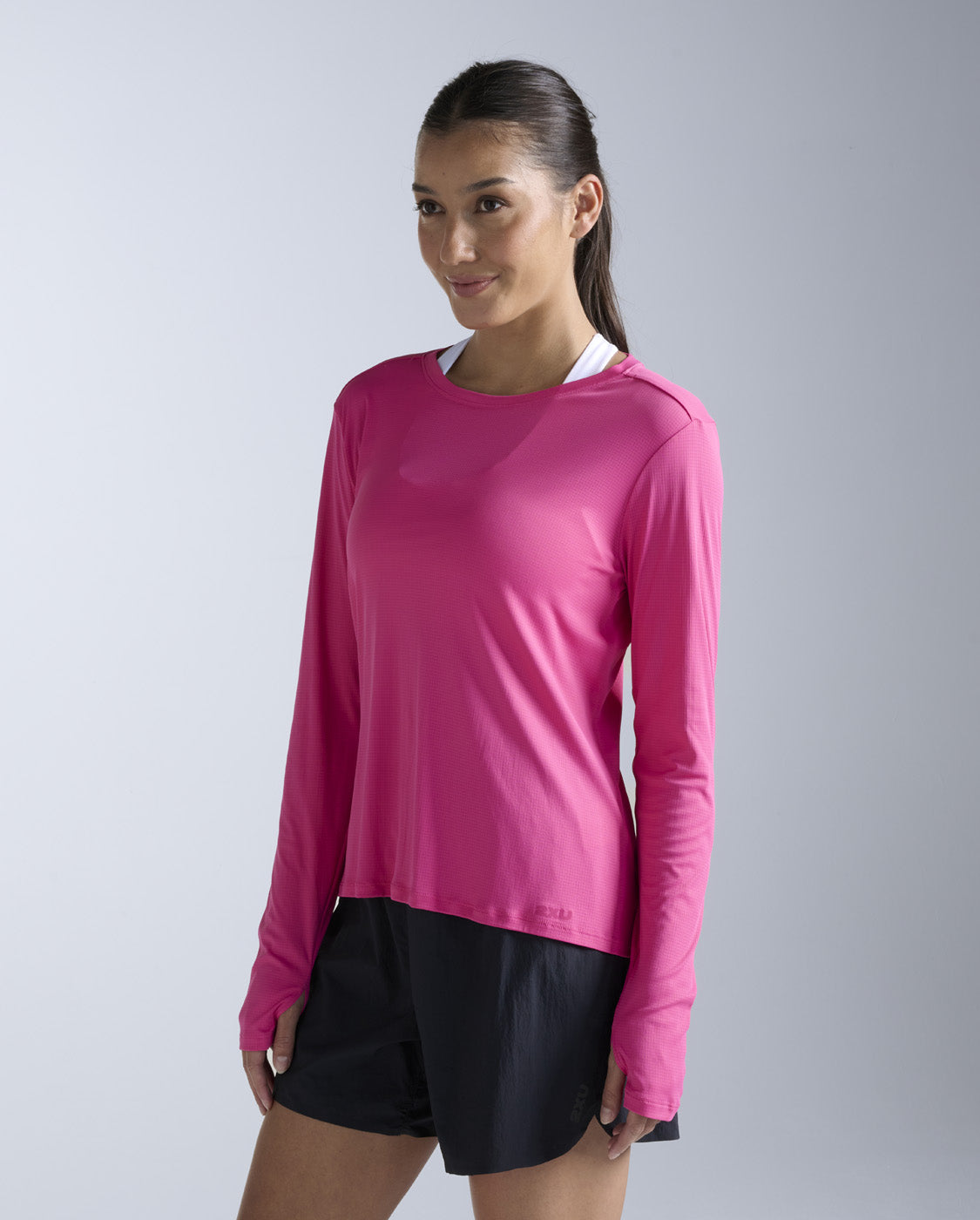 2xu-aero-trail-long-sleeve-maglia-trail-donna-manica-lunga image 2