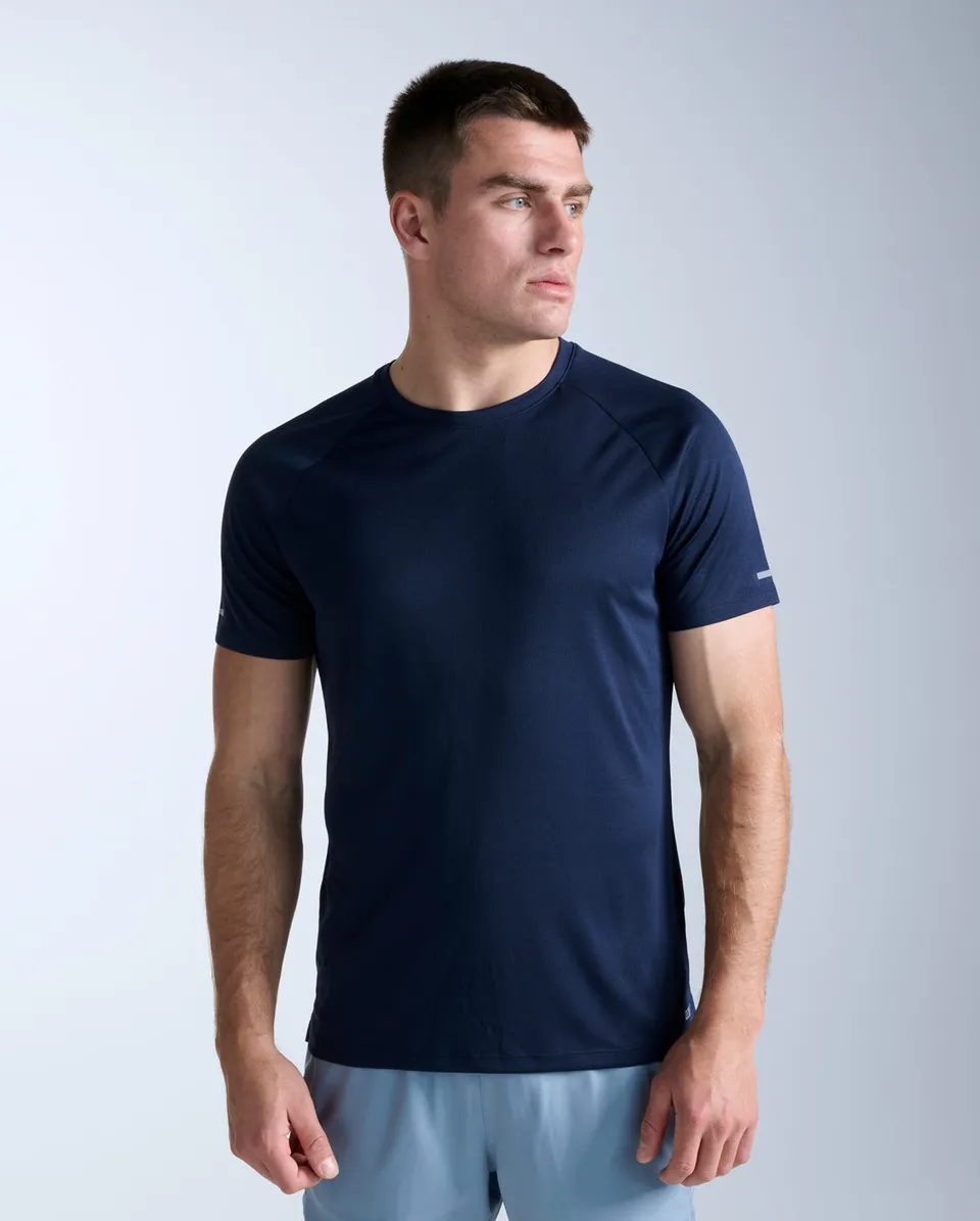 2xu-aero-tee-running-blu-navy-slim image 1