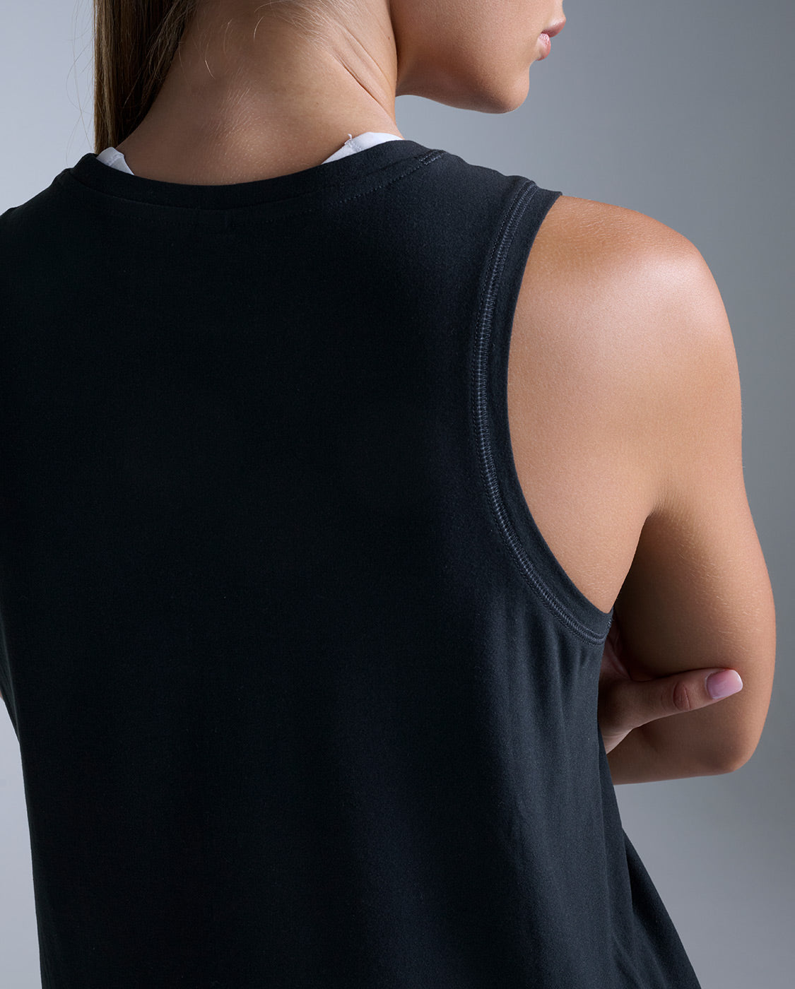 2xu-form-soft-jersey-relaxed-tank-donna-nero image 6