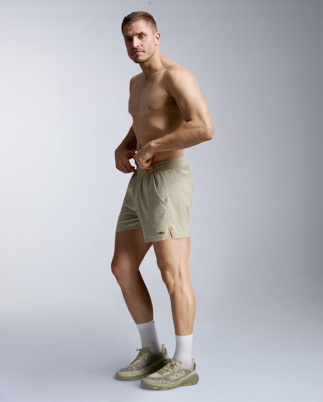 2xu-aero-5-inch-shorts-pantaloncini-running-uomo-beige image 6
