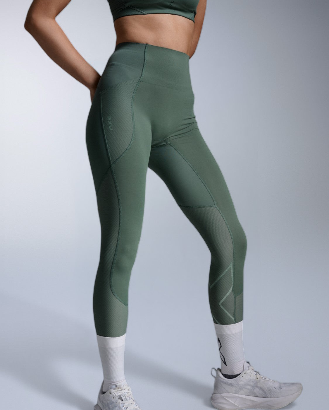 2xu-aero-mesh-hi-rise-compression-tights-collant-compressivi-tasche image 1