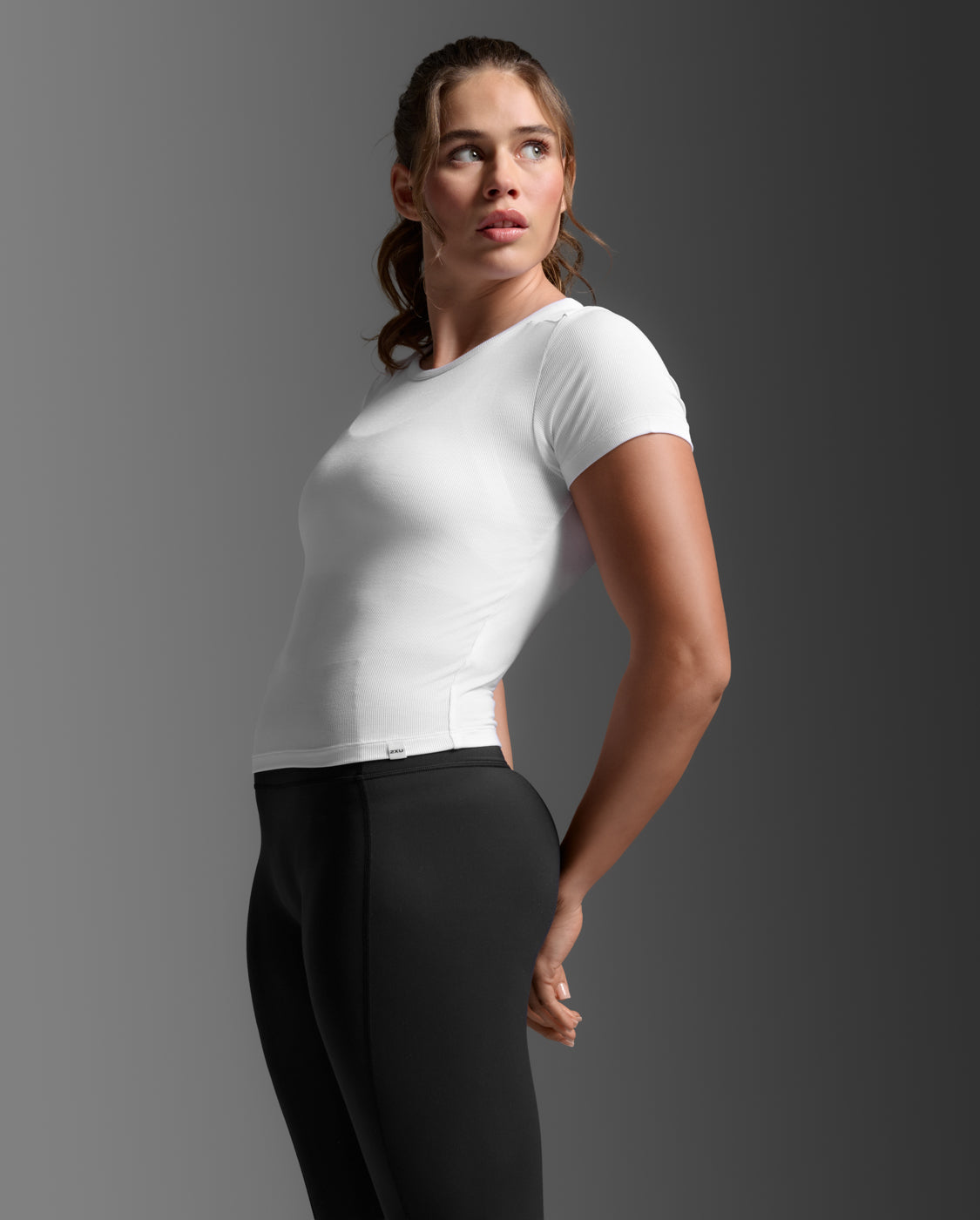 2xu-fluid-modal-ribbed-crop-tee-donna-fitted-maglia-crop image 5
