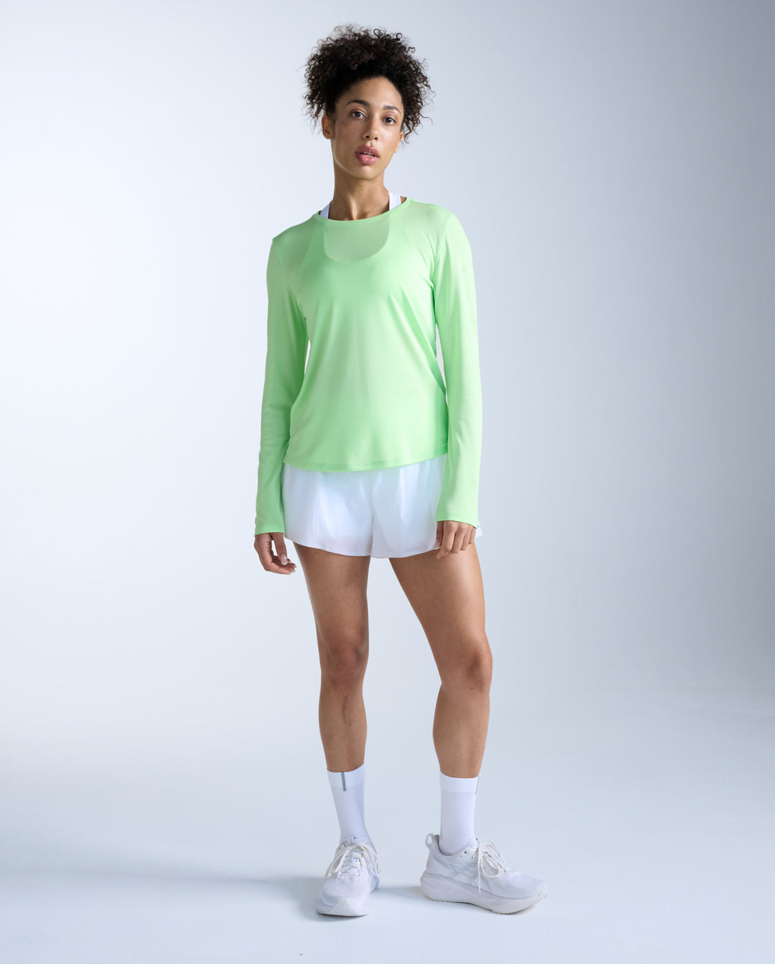 2xu-aero-long-sleeve-donna-maglia-running-verde-slim-fit image 6
