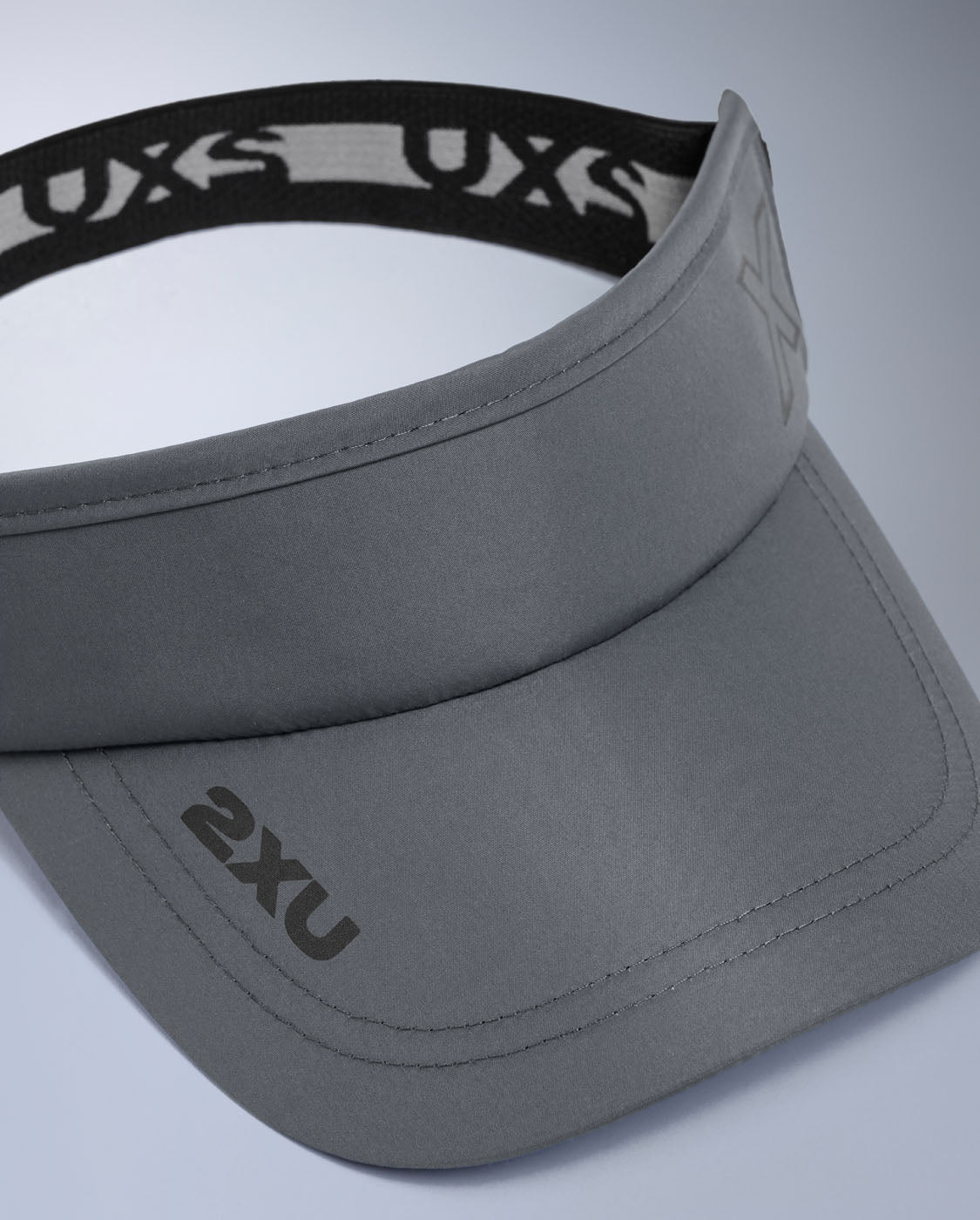 2xu-performance-visor-grigio-visiera-running-unisex image 4