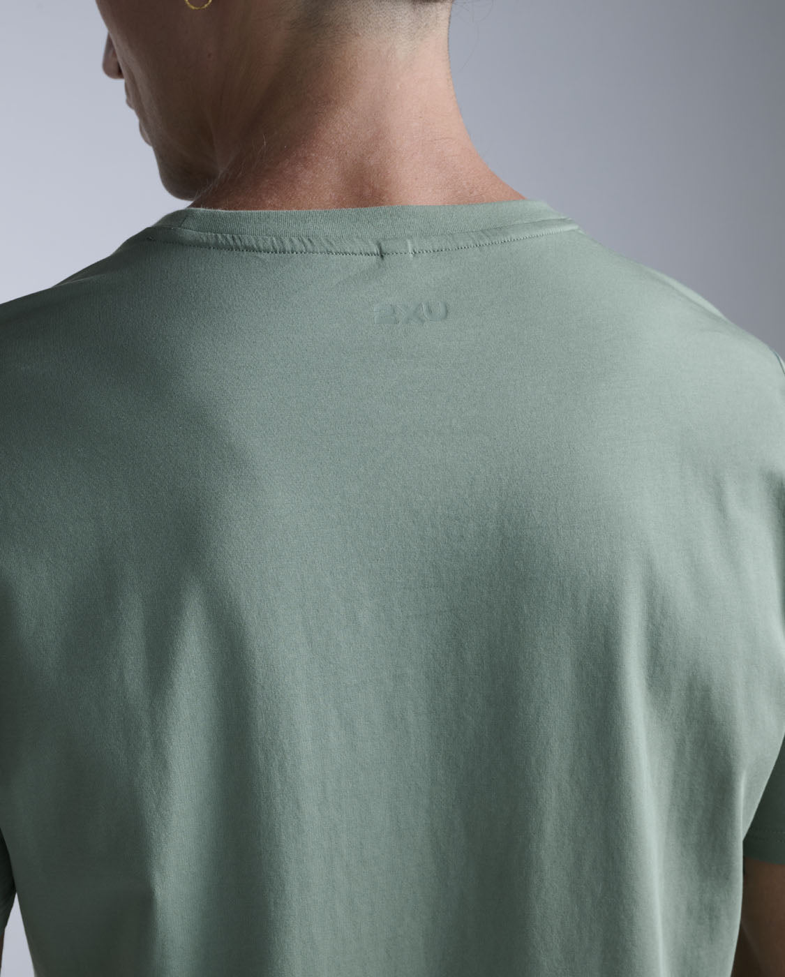 2xu-motion-cotton-flex-tee-t-shirt-training-verde image 4