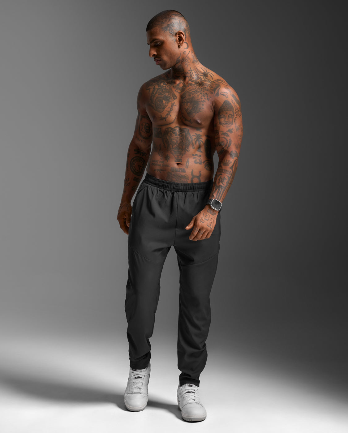 2xu-aero-woven-jogger-pantaloni-running-nero image 4