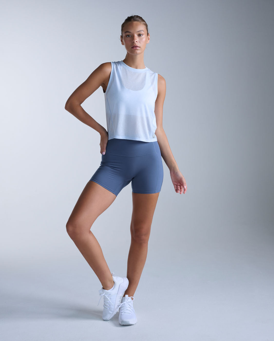 2xu-relight-crop-tank-top-donna image 1