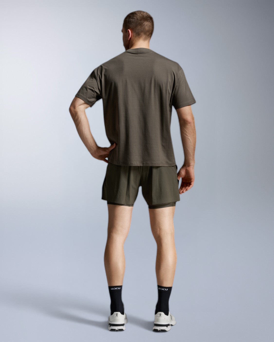 2xu-motion-oversized-tencel-tee-uomo-t-shirt-verde-boxy-fit image 5