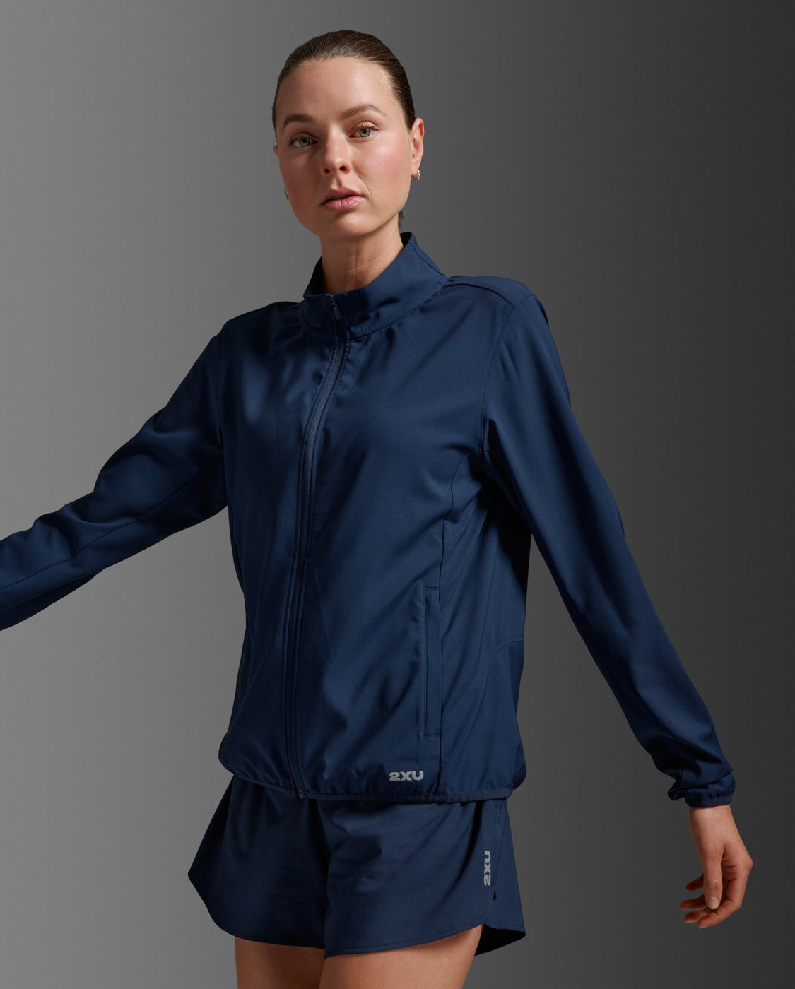 2xu-aero-jacket-donna-antipioggia-slim image 2